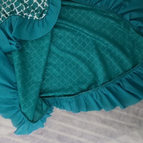 Cat & Jack mermaid tail swim skirt  L 10/12 - Picture 2 of 8